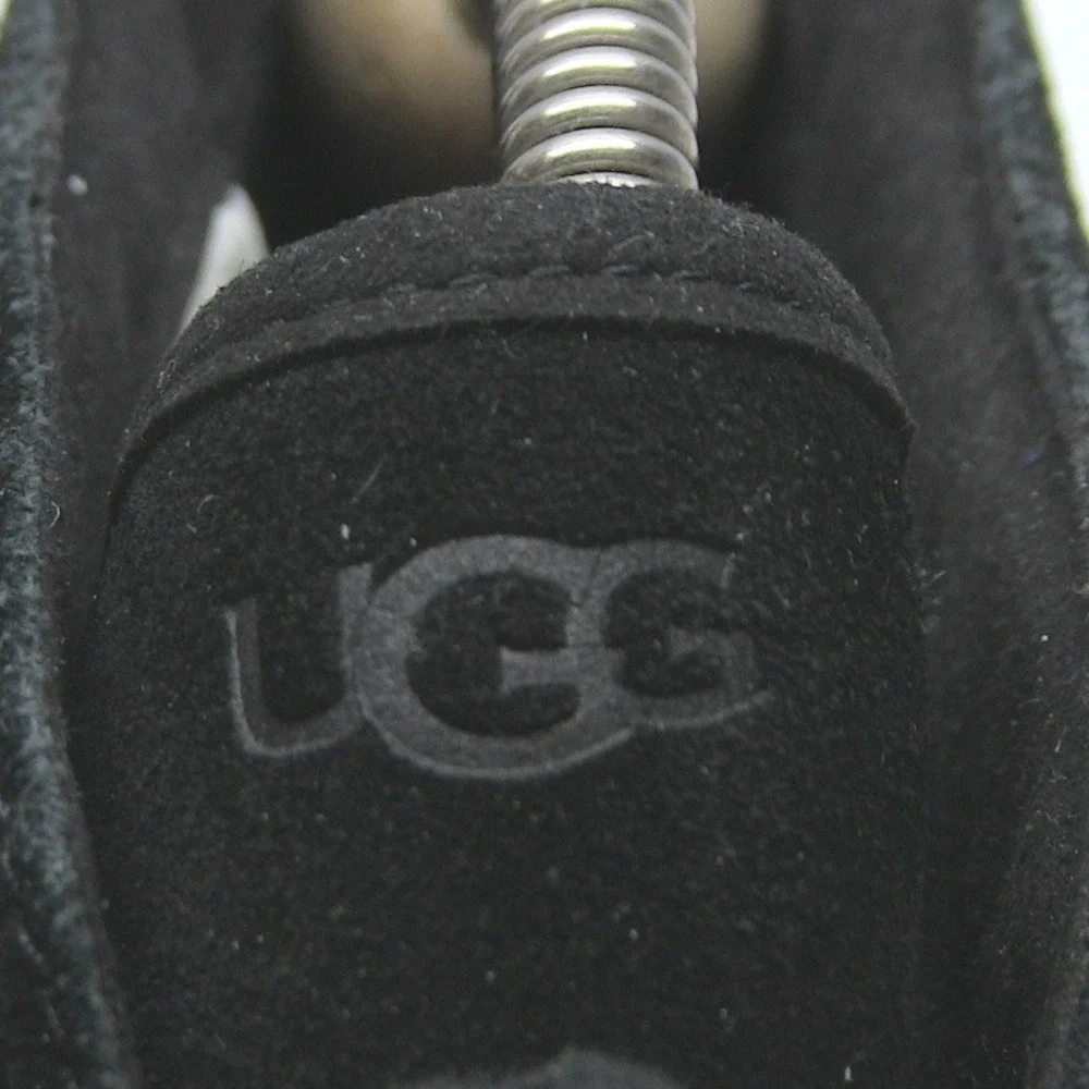 UGG step into